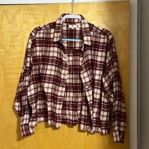 levi’s cropped flannel button down